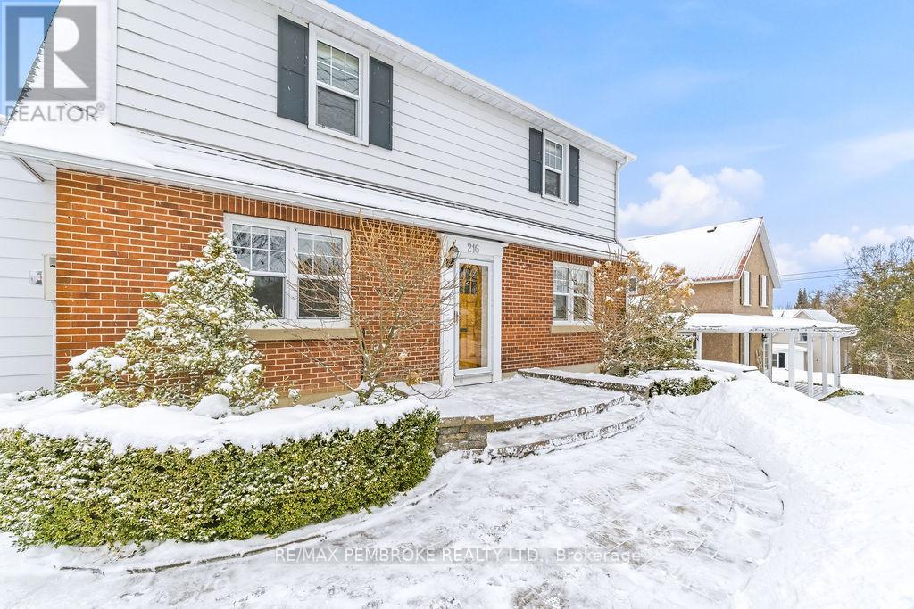 216 METCALFE STREET, Pembroke, Ontario