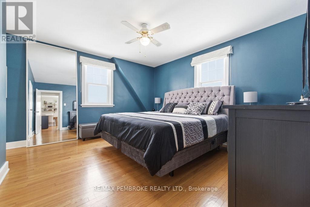 216 Metcalfe Street, Pembroke, Ontario  K8A 2V7 - Photo 17 - X12913018