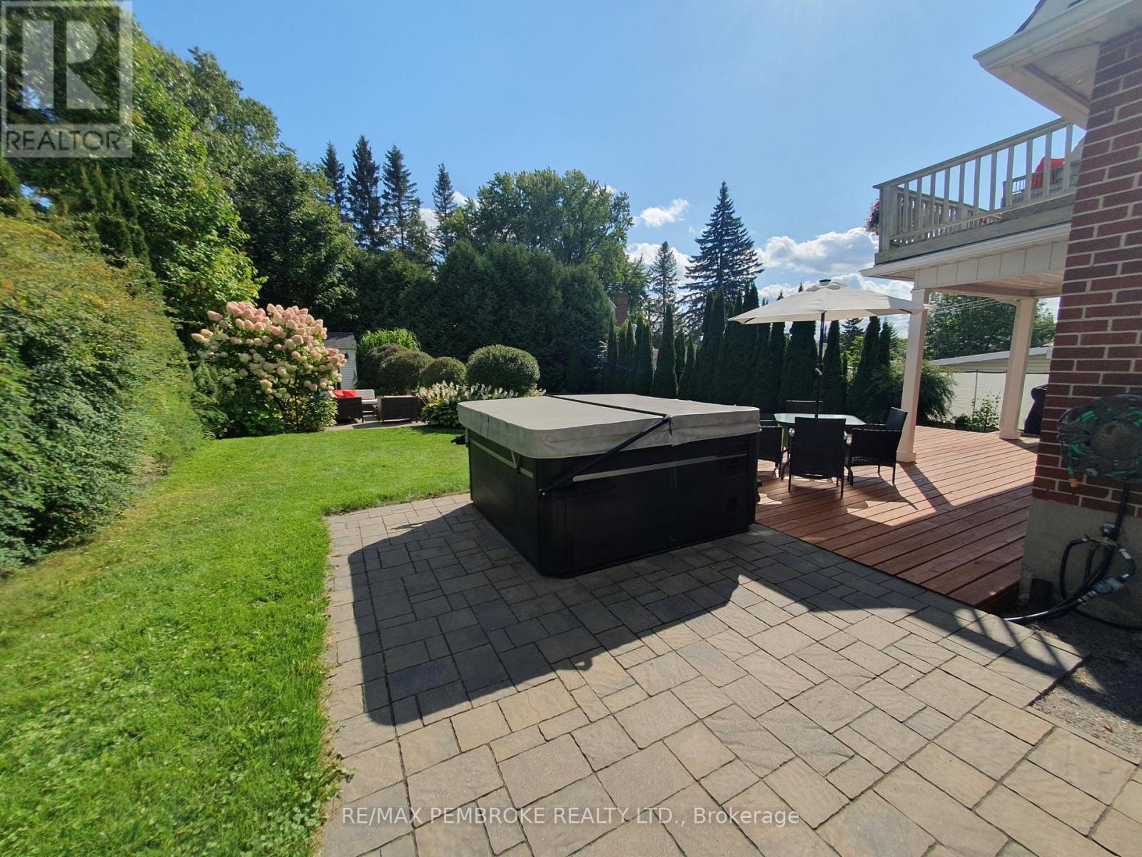 216 Metcalfe Street, Pembroke, Ontario  K8A 2V7 - Photo 24 - X12913018