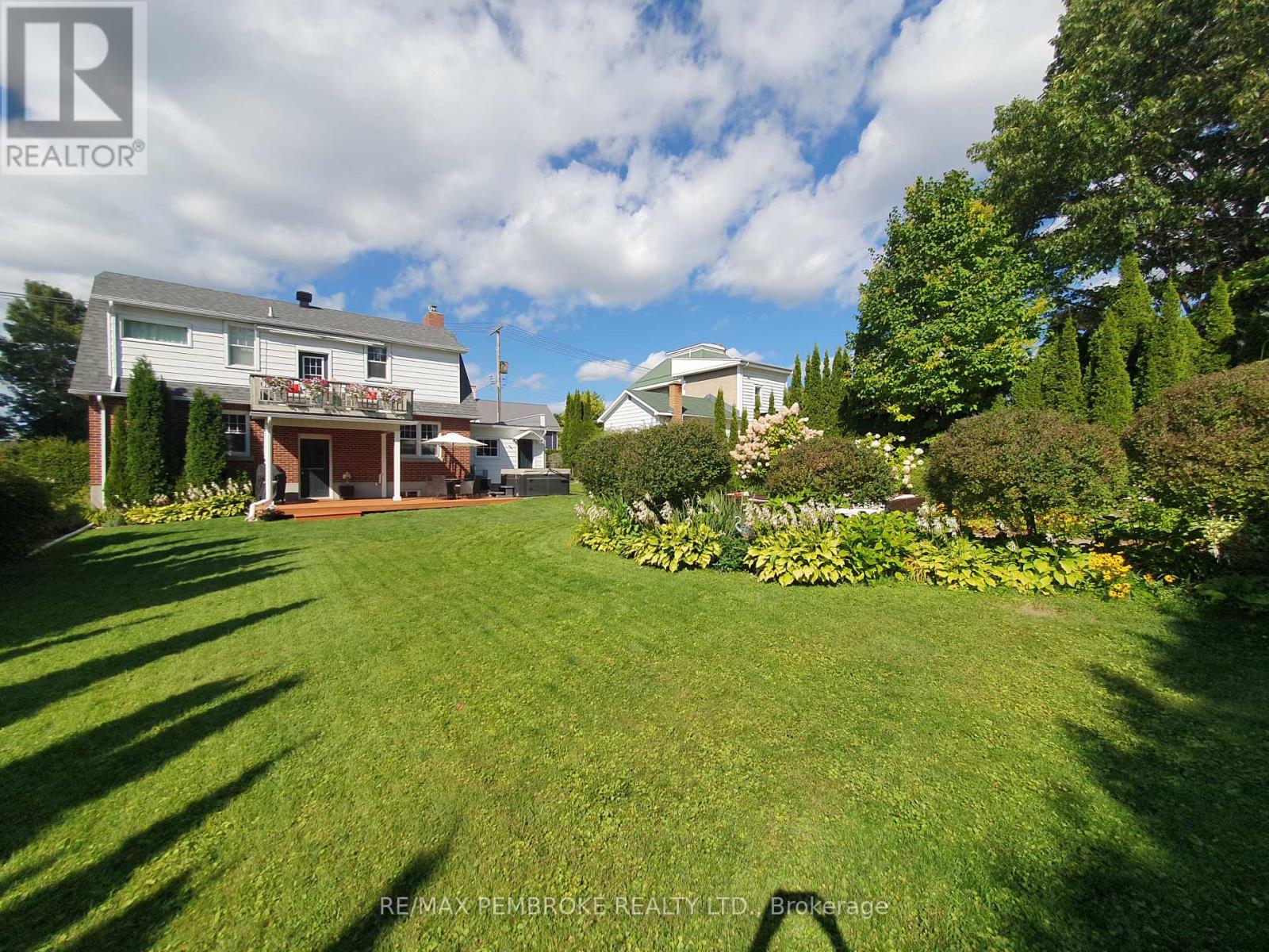 216 Metcalfe Street, Pembroke, Ontario  K8A 2V7 - Photo 31 - X12913018