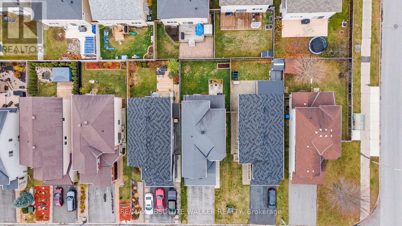 169 Streamside Crescent, Ottawa, Ontario  K2W 0A8 - Photo 4 - X12913034