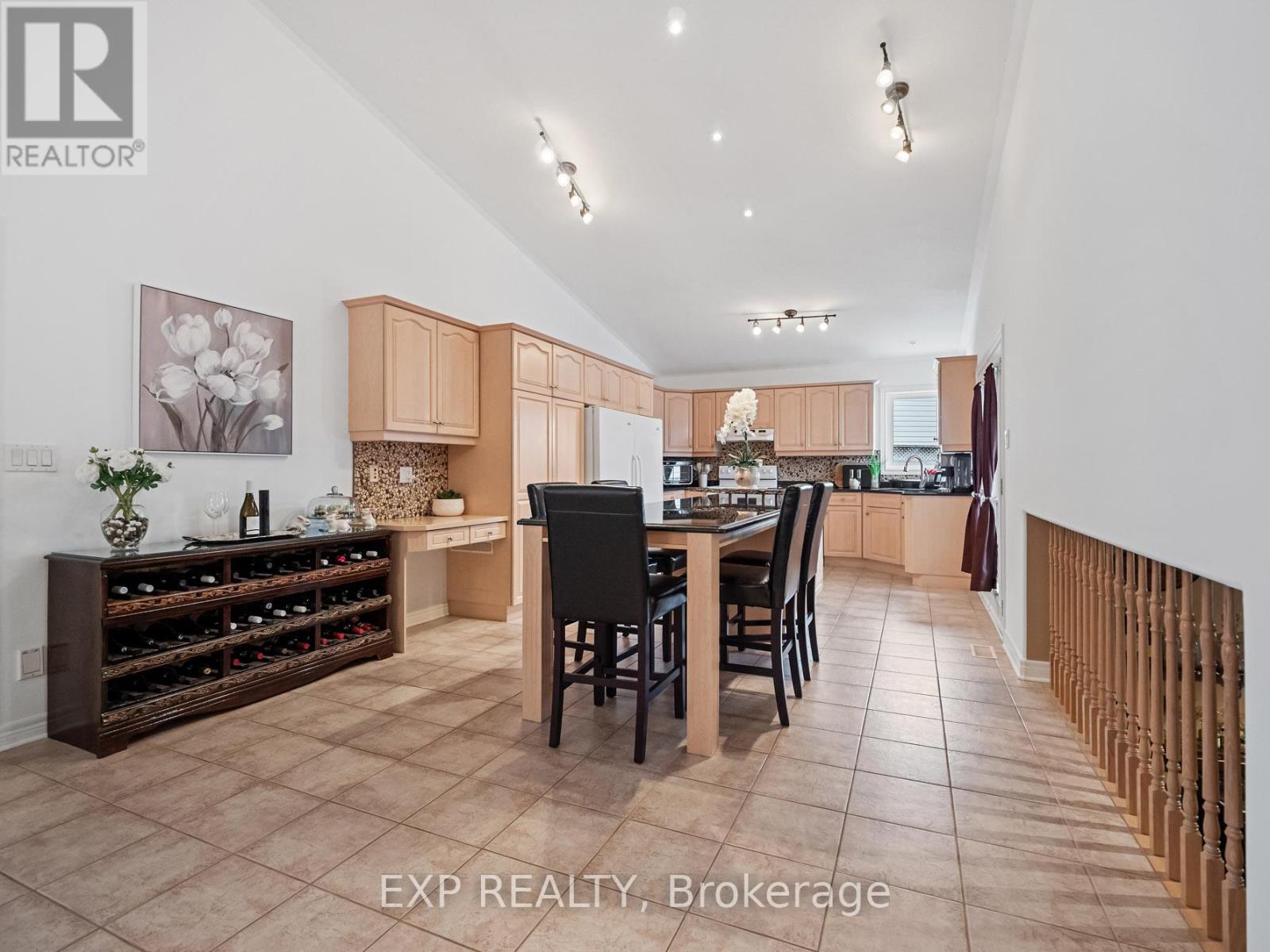 7090 Julie Drive, Niagara Falls, Ontario  L2H 3L4 - Photo 11 - X12913024