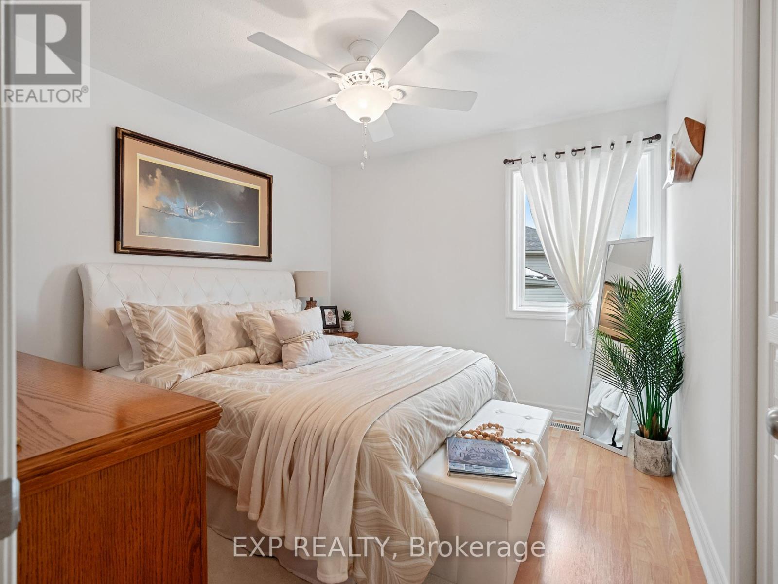 7090 Julie Drive, Niagara Falls, Ontario  L2H 3L4 - Photo 23 - X12913024