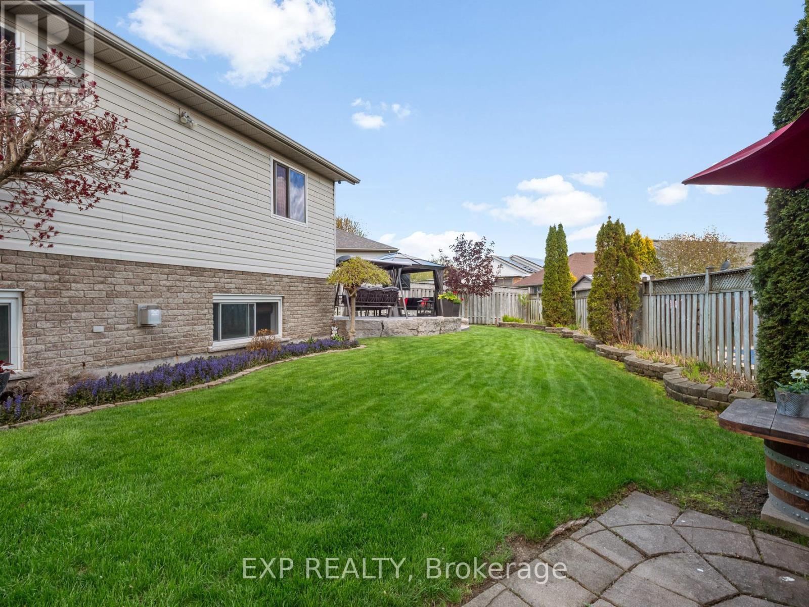 7090 Julie Drive, Niagara Falls, Ontario  L2H 3L4 - Photo 37 - X12913024