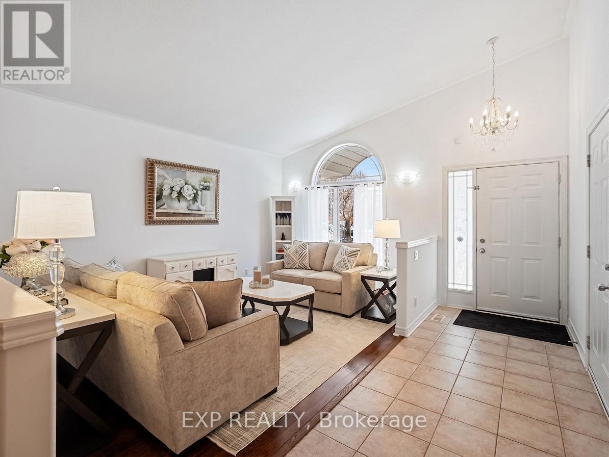 7090 Julie Drive, Niagara Falls, Ontario  L2H 3L4 - Photo 4 - X12913024