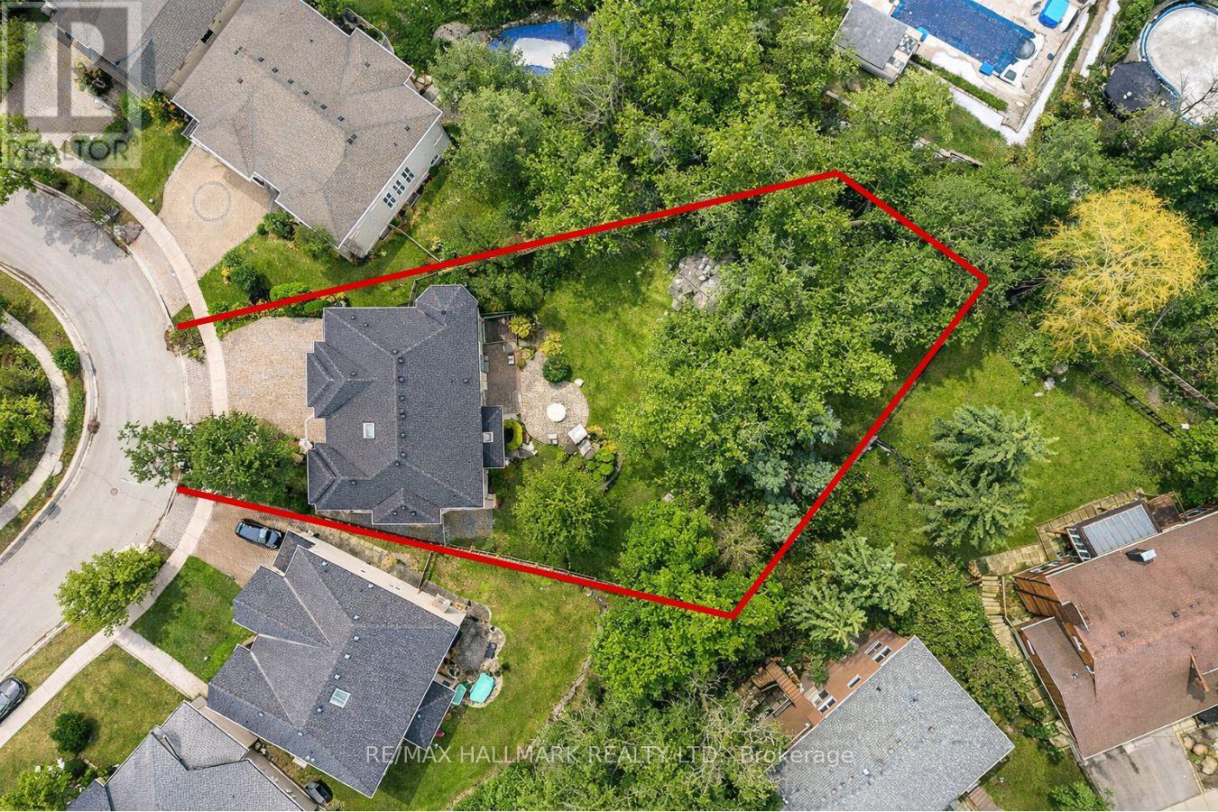 51 Bowan Court, Toronto, Ontario  M2K 3A7 - Photo 3 - C12913022