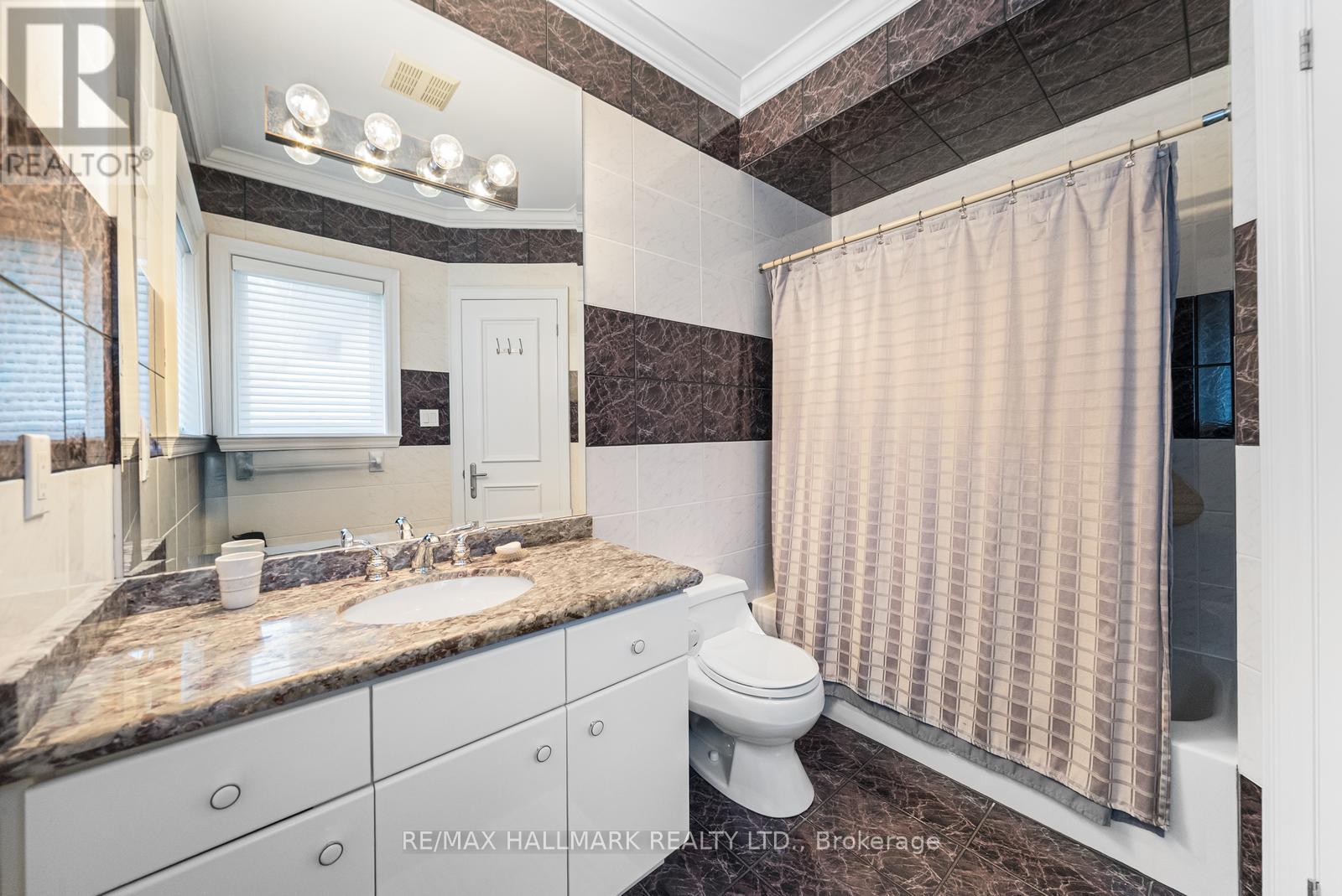 51 Bowan Court, Toronto, Ontario  M2K 3A7 - Photo 31 - C12913022