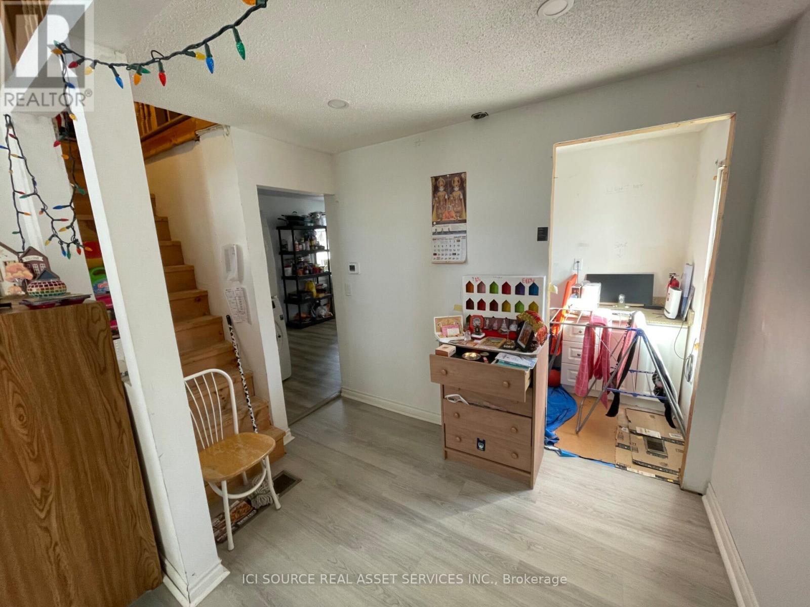 547 Montrave Avenue, Oshawa, Ontario  L1J 4S8 - Photo 11 - E12913014