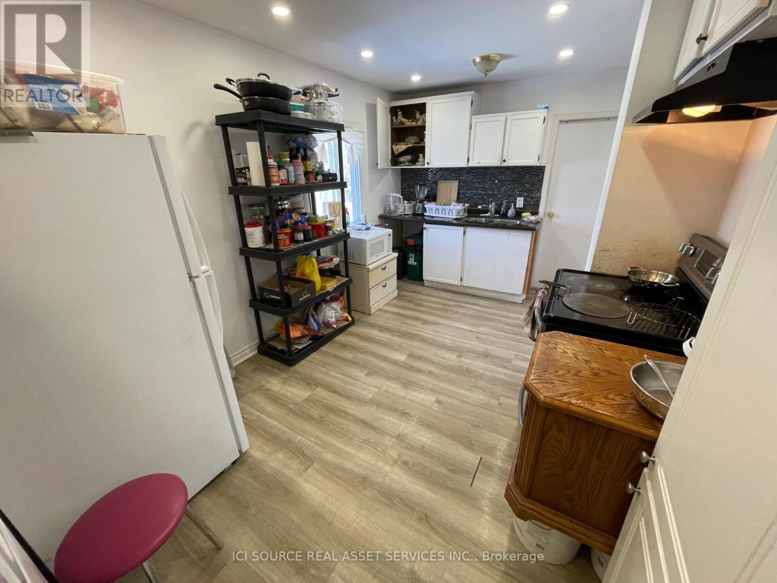 547 Montrave Avenue, Oshawa, Ontario  L1J 4S8 - Photo 3 - E12913014