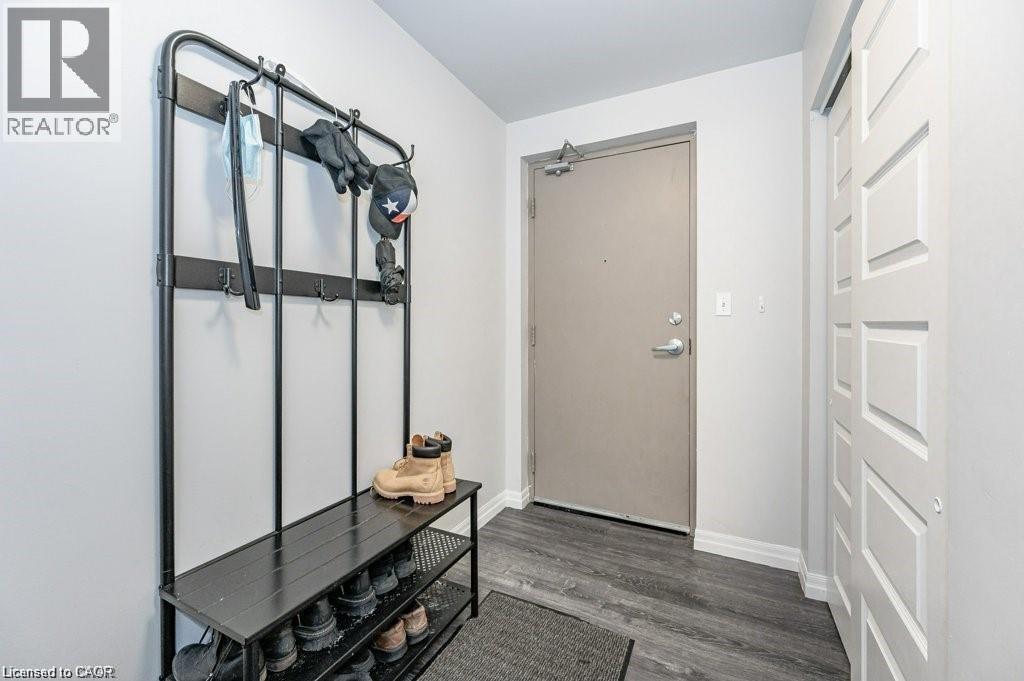 8 Hickory Street Unit# 1002, Waterloo, Ontario  N2L 3H6 - Photo 8 - 40814478