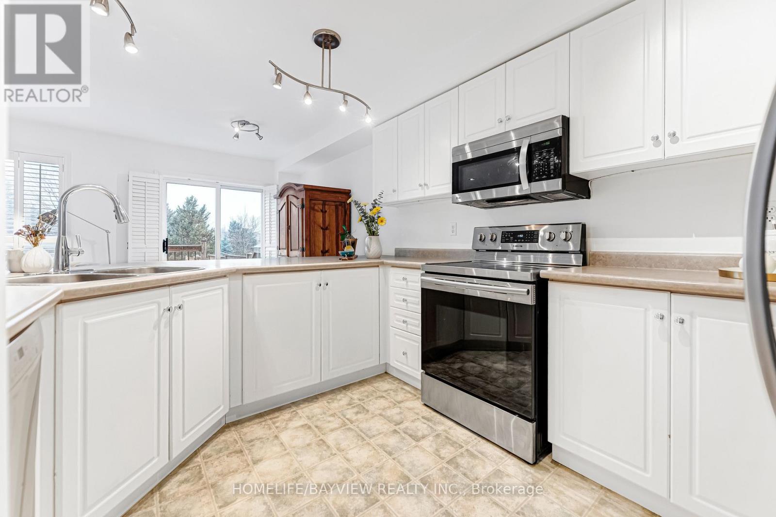 515 Rourke Place, Newmarket, Ontario  L3Y 8S9 - Photo 21 - N12913020