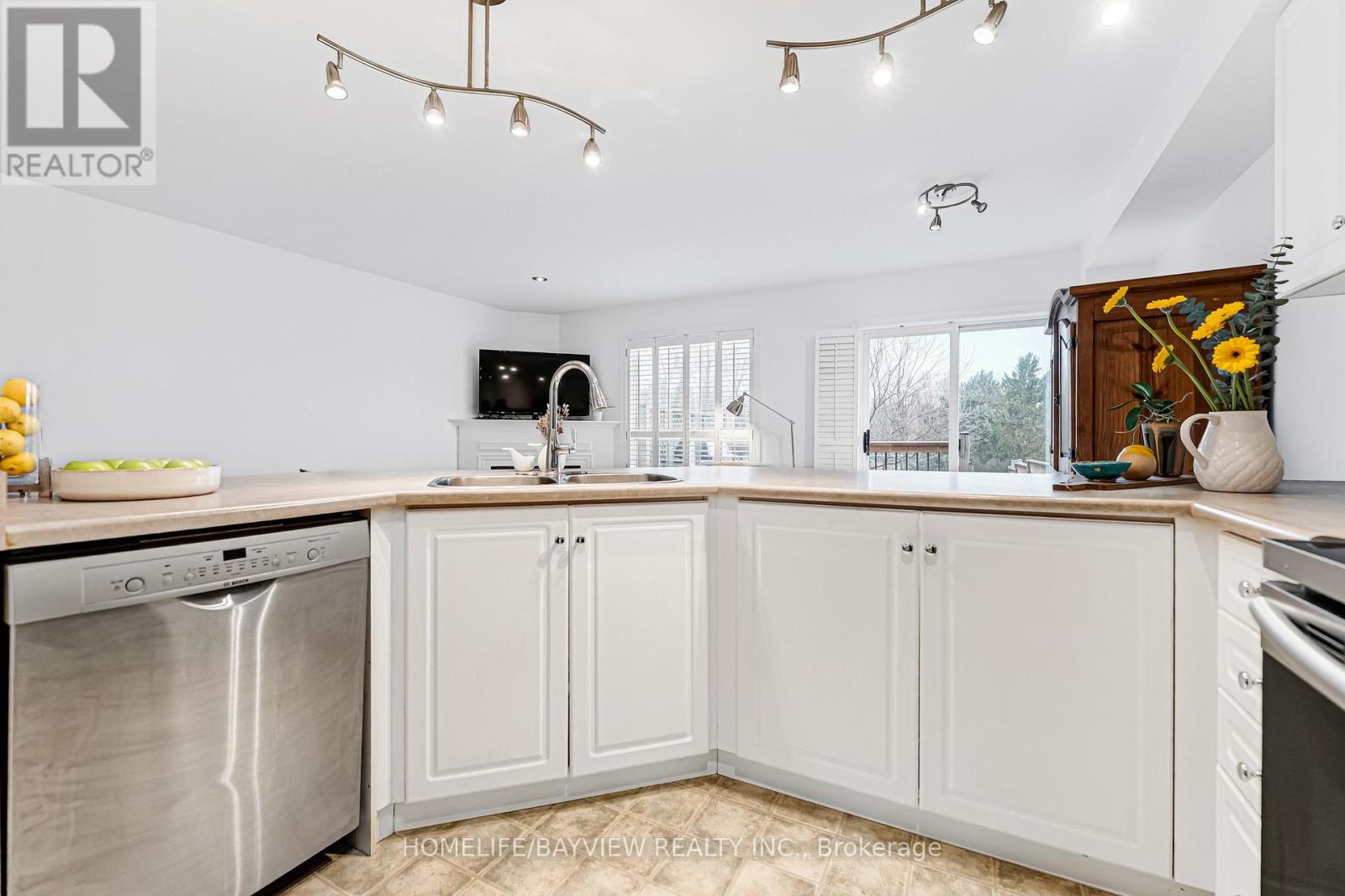 515 Rourke Place, Newmarket, Ontario  L3Y 8S9 - Photo 22 - N12913020