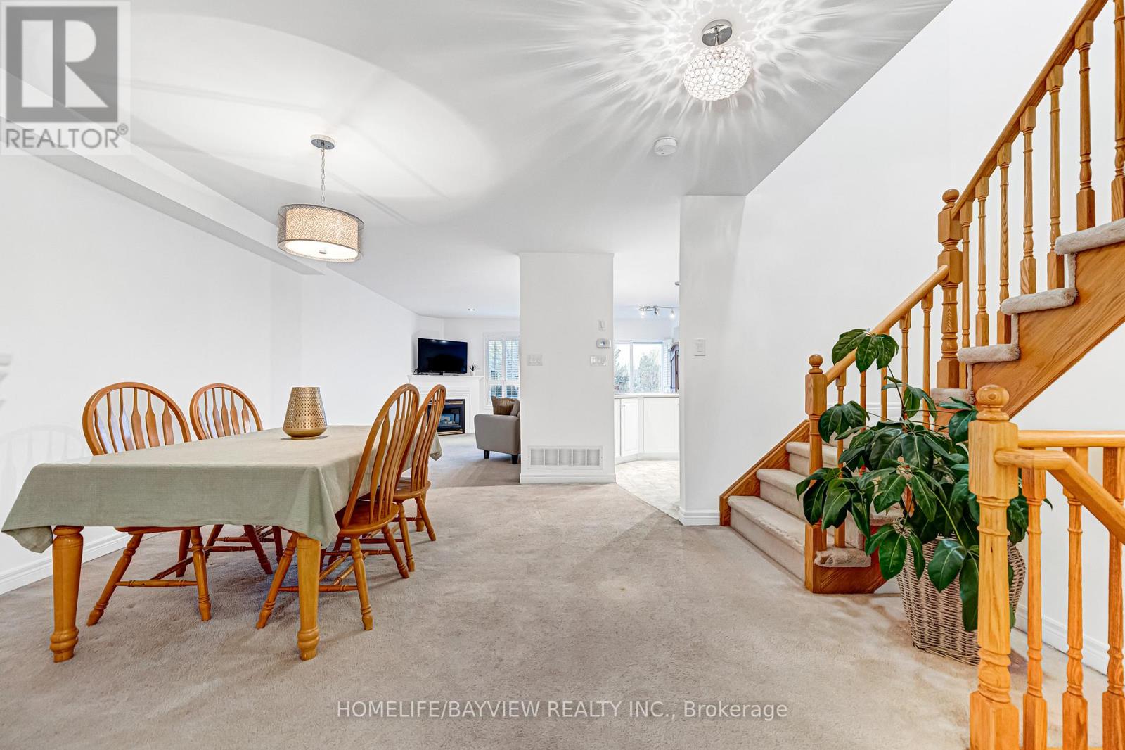 515 Rourke Place, Newmarket, Ontario  L3Y 8S9 - Photo 8 - N12913020