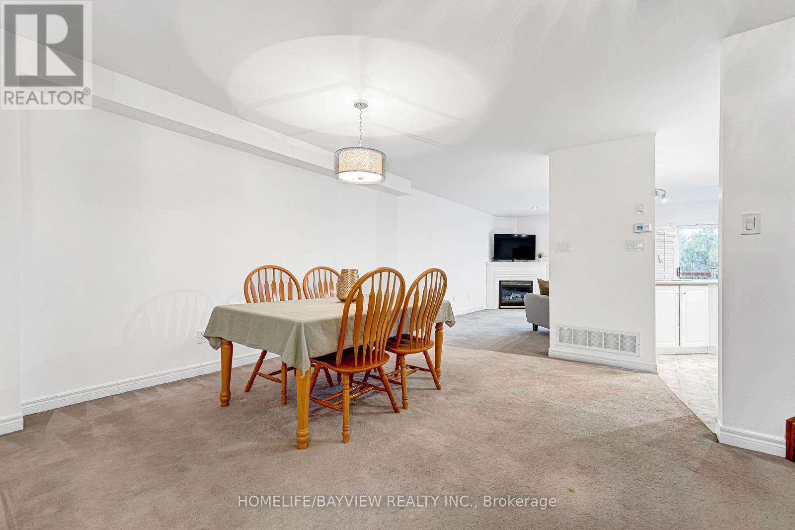 515 Rourke Place, Newmarket, Ontario  L3Y 8S9 - Photo 9 - N12913020