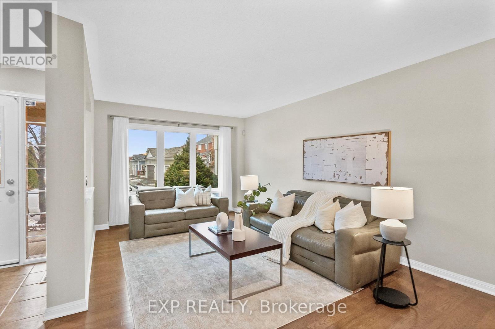 50 Murray Wilson Drive, Markham, Ontario  L6B 0R2 - Photo 4 - N12913042