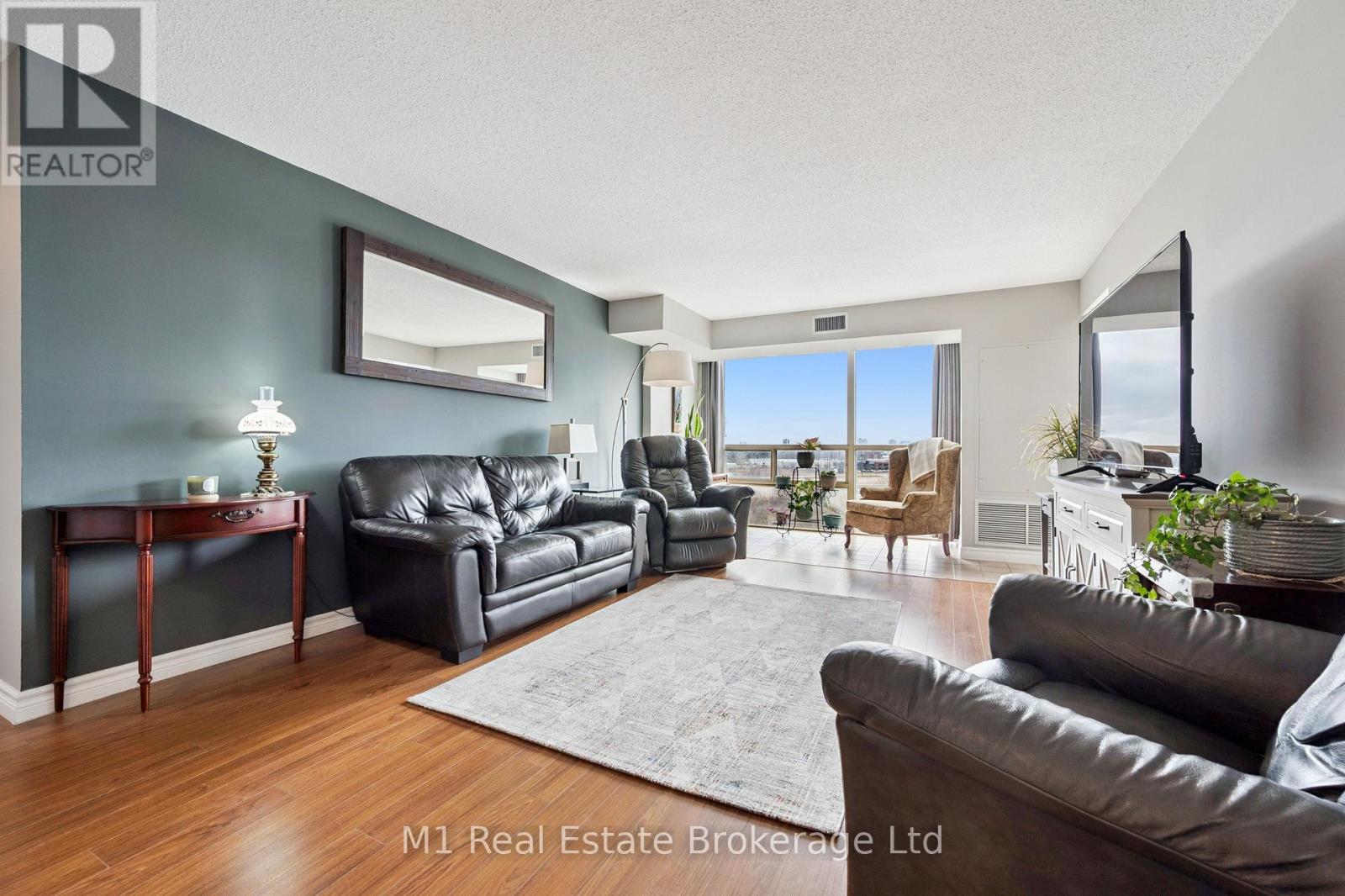 Ph2 - 55 Blue Springs Drive, Waterloo, Ontario N2J 4T3 - Photo 14 - X12913032