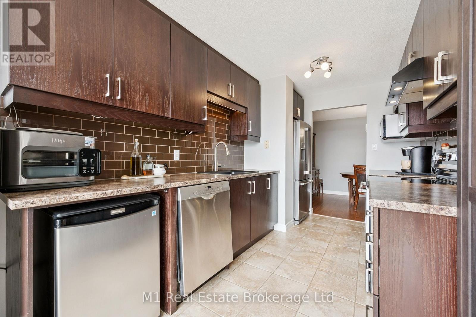 Ph2 - 55 Blue Springs Drive, Waterloo, Ontario N2J 4T3 - Photo 21 - X12913032