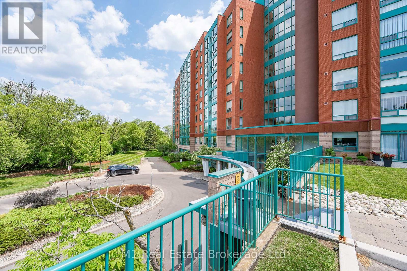 Ph2 - 55 Blue Springs Drive, Waterloo, Ontario N2J 4T3 - Photo 5 - X12913032