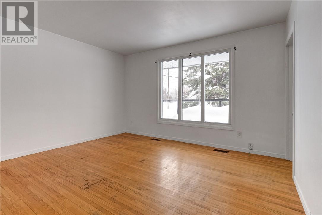 1781 Madison Avenue, Greater Sudbury, Ontario  P3A 2P1 - Photo 8 - 2126896