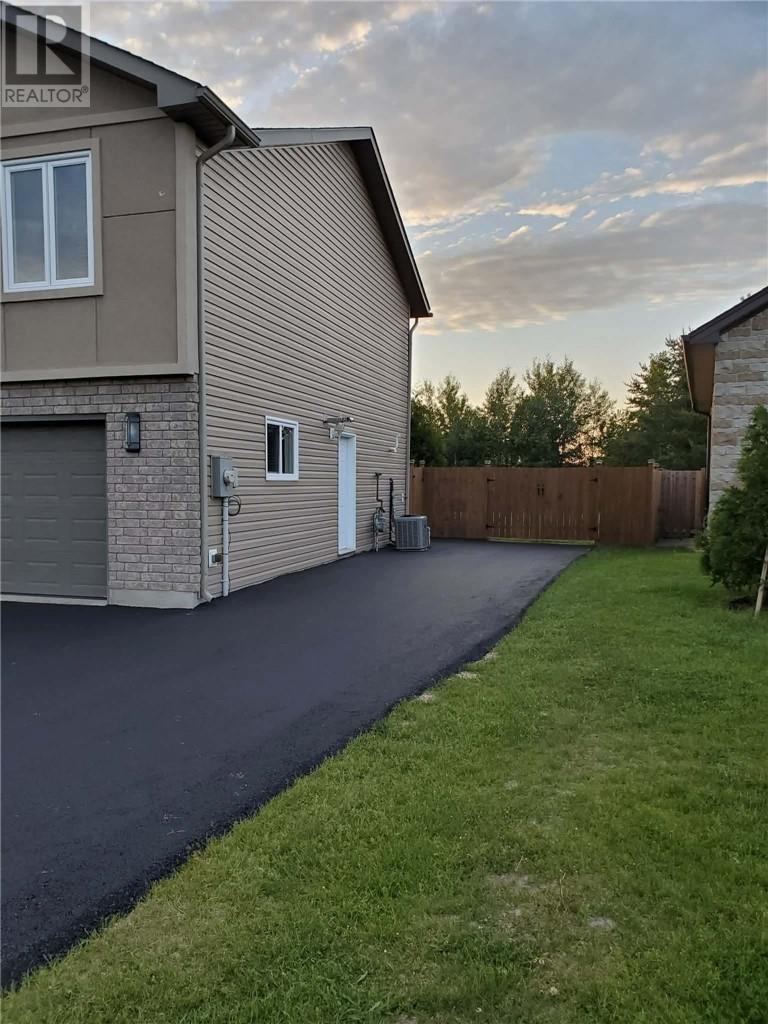 272 Asterwood Court, Hanmer, Ontario  P3P 0C2 - Photo 5 - 2126891