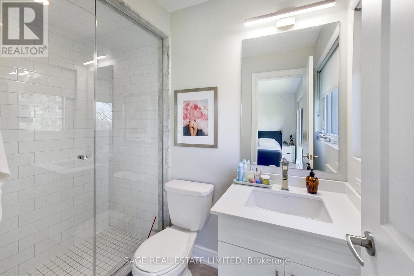 66 Pony Farm Drive, Toronto, Ontario  M9R 0B3 - Photo 21 - W12913044