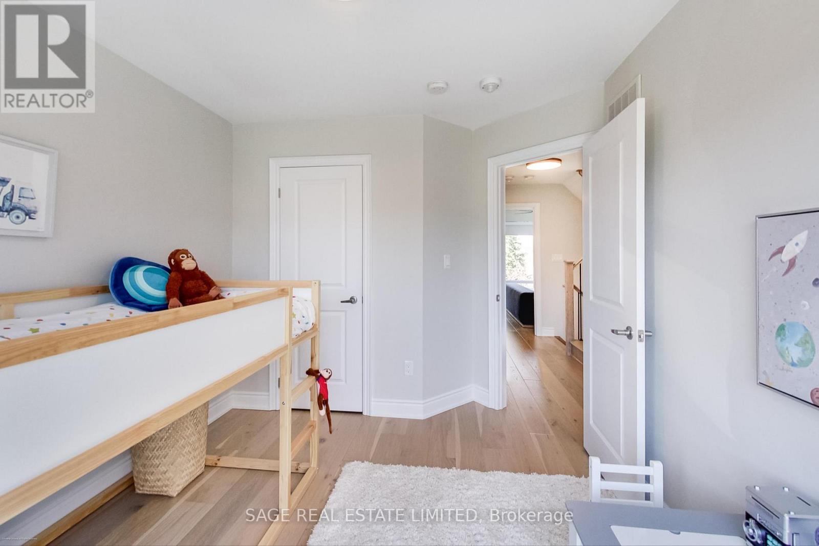 66 Pony Farm Drive, Toronto, Ontario  M9R 0B3 - Photo 23 - W12913044