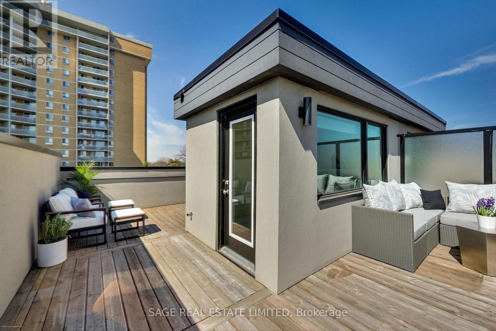 66 Pony Farm Drive, Toronto, Ontario  M9R 0B3 - Photo 29 - W12913044