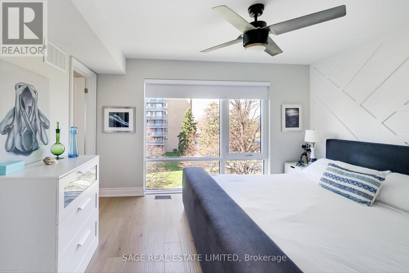 66 Pony Farm Drive, Toronto, Ontario  M9R 0B3 - Photo 5 - W12913044