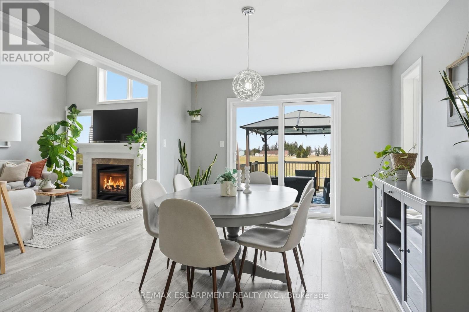 160 Festival Way, Hamilton, Ontario  L0R 1C0 - Photo 11 - X12913038