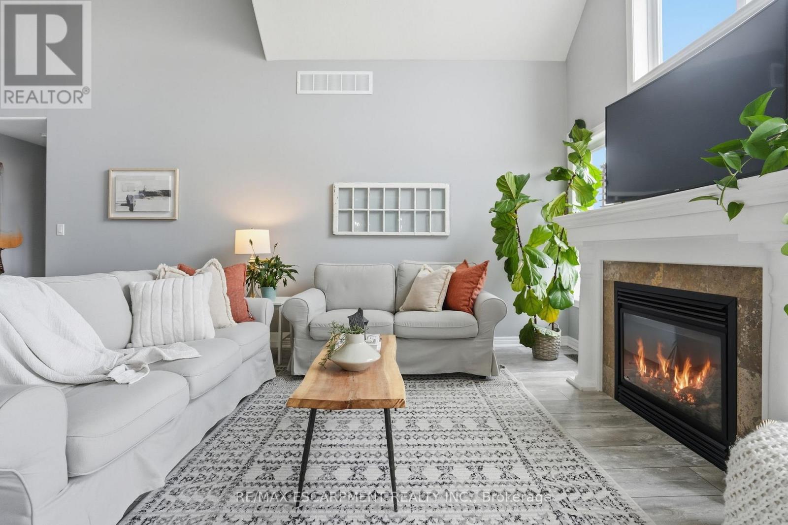 160 Festival Way, Hamilton, Ontario  L0R 1C0 - Photo 12 - X12913038