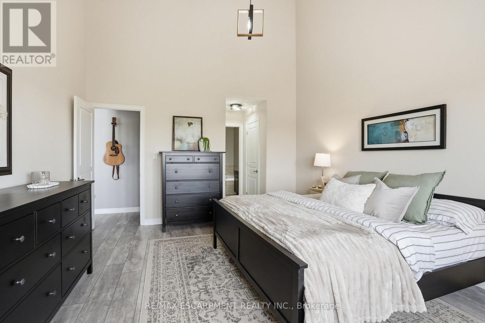 160 Festival Way, Hamilton, Ontario  L0R 1C0 - Photo 16 - X12913038