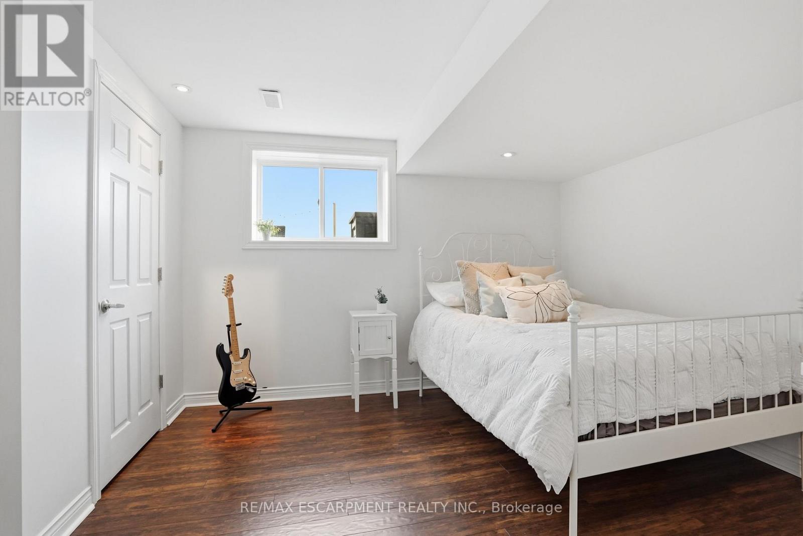 160 Festival Way, Hamilton, Ontario  L0R 1C0 - Photo 38 - X12913038