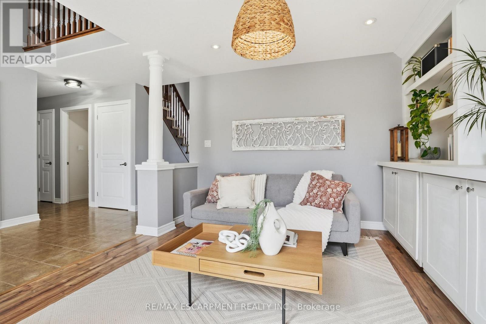 160 Festival Way, Hamilton, Ontario  L0R 1C0 - Photo 5 - X12913038