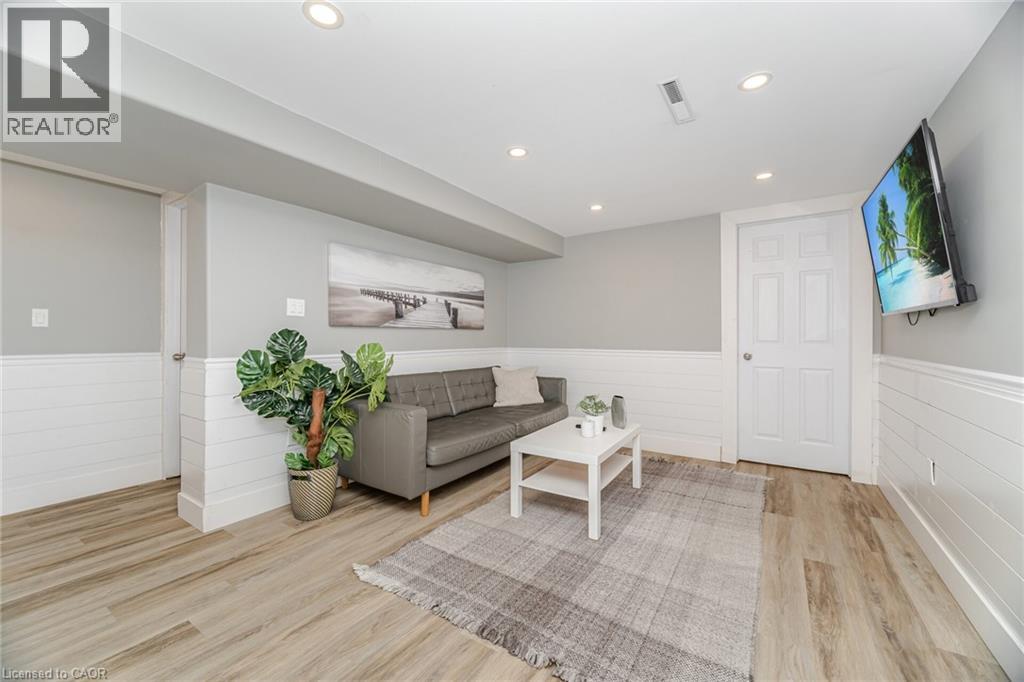 77 Fairview Road, Grimsby, Ontario  L3M 3L6 - Photo 33 - 40814200