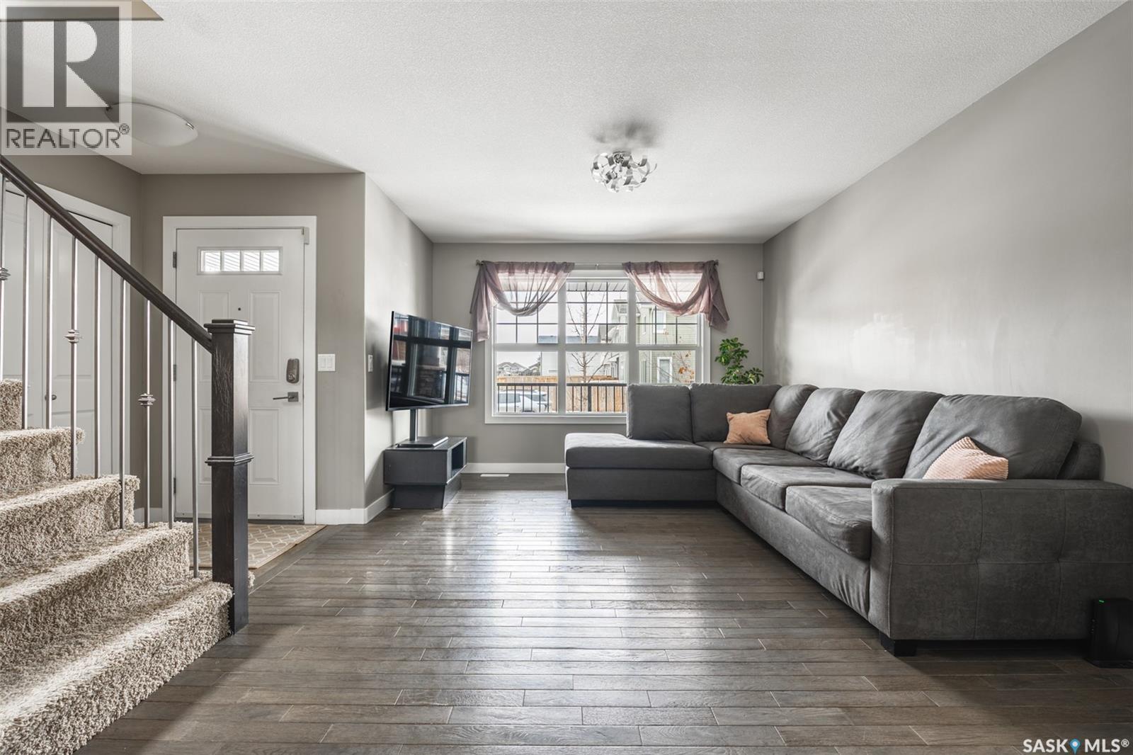 158 Childers Crescent, Saskatoon, Saskatchewan  S7L 4L1 - Photo 4 - SK031139