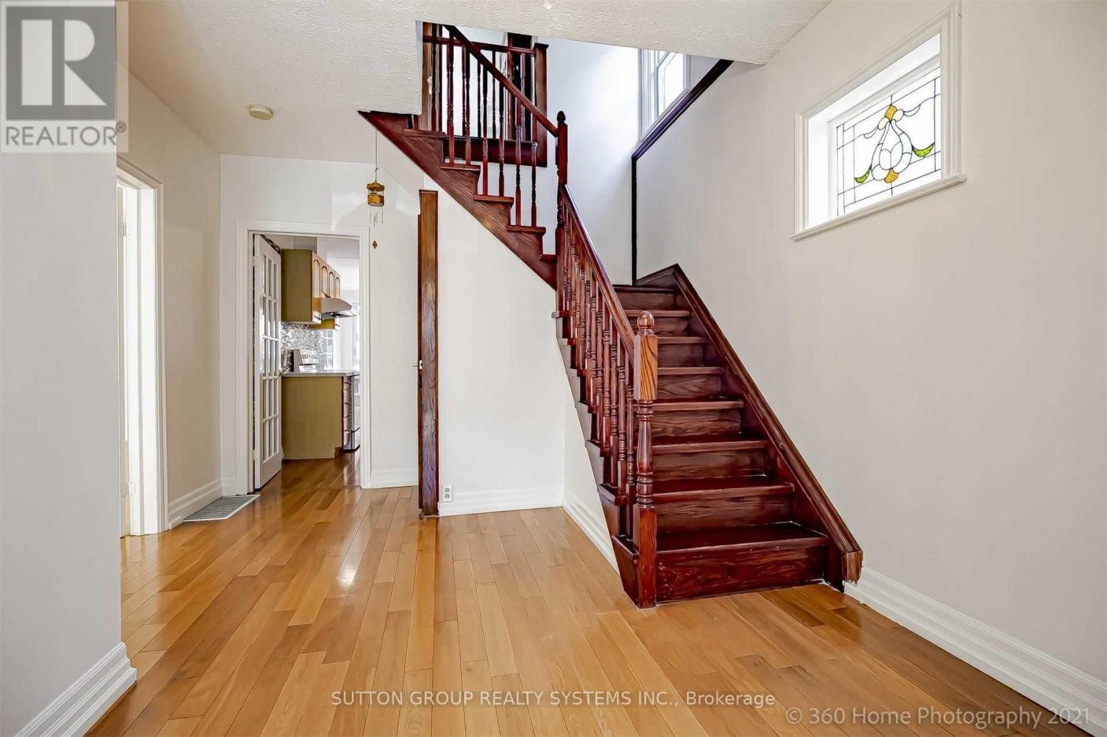 Upper Level - 83 Dawes Road, Toronto, Ontario  M4C 5B2 - Photo 11 - E12904388