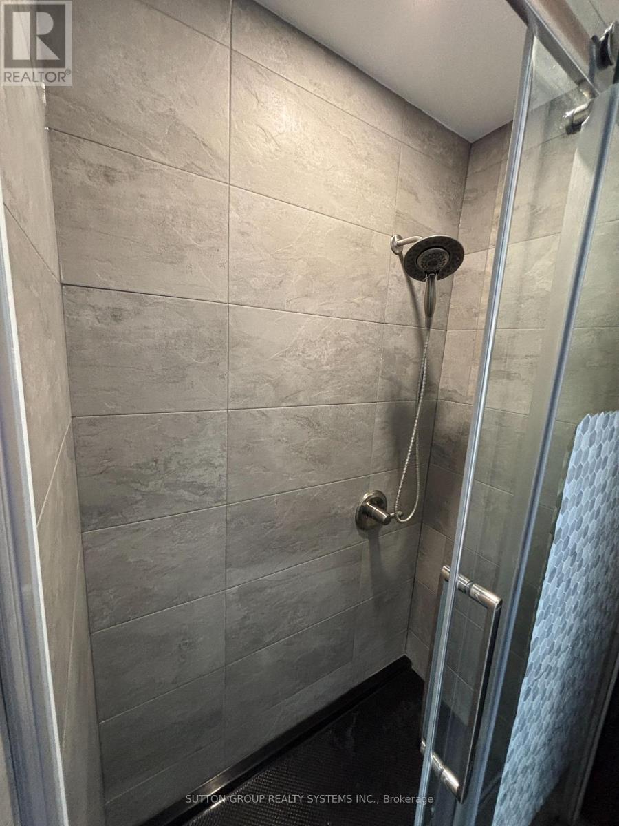 Upper Level - 83 Dawes Road, Toronto, Ontario  M4C 5B2 - Photo 14 - E12904388