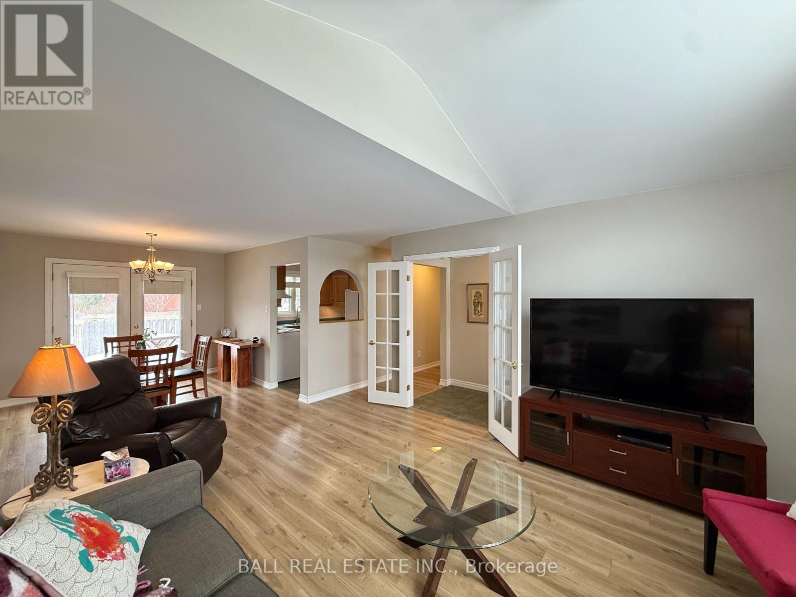 9 Francis Street, Selwyn, Ontario  K0L 2H0 - Photo 12 - X12913104