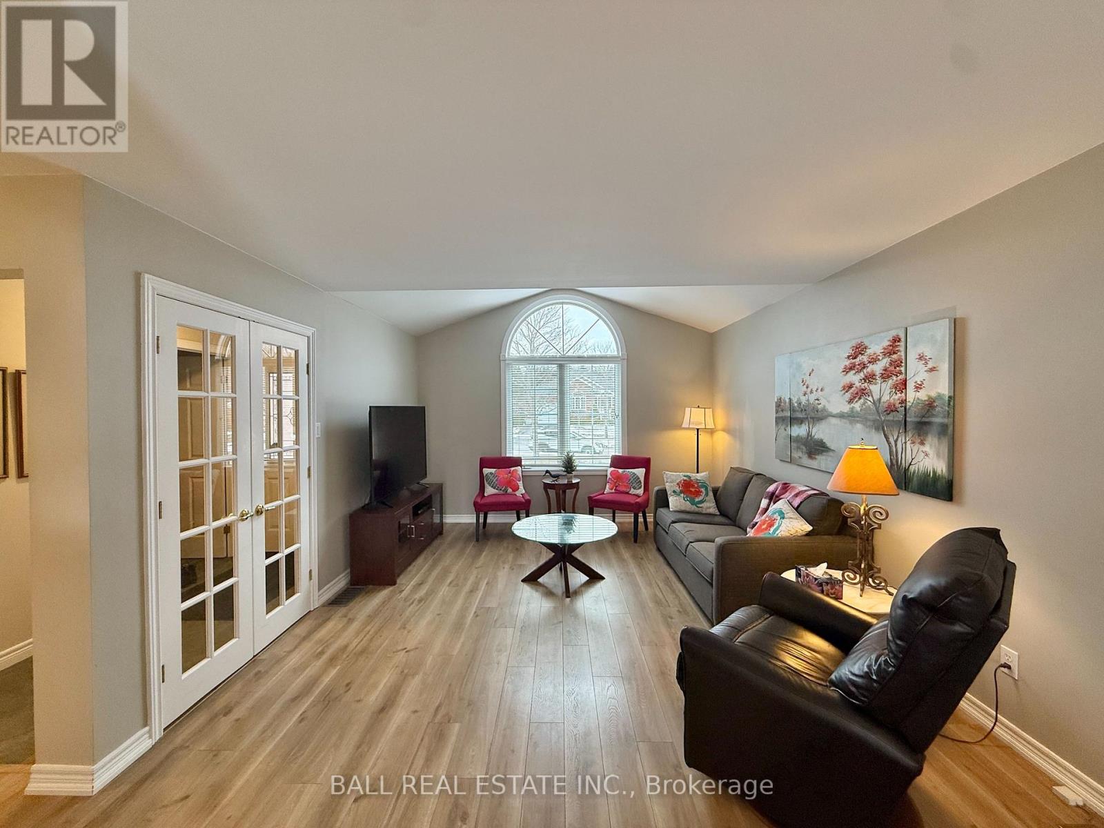 9 Francis Street, Selwyn, Ontario  K0L 2H0 - Photo 8 - X12913104