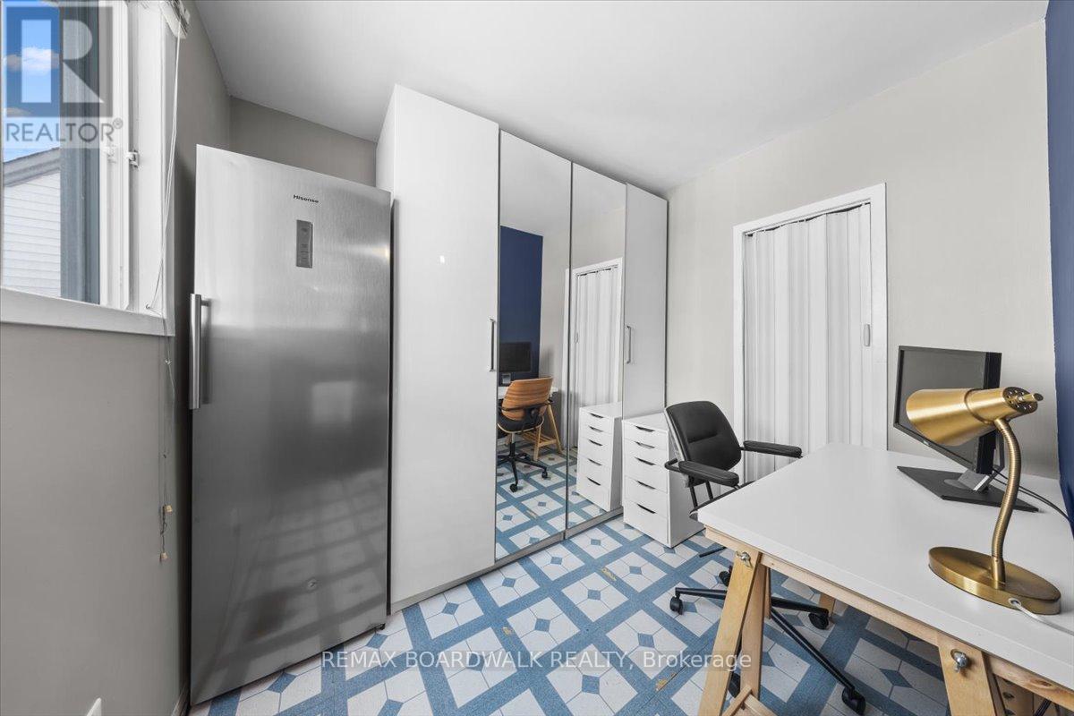 2691 Priscilla Street, Ottawa, Ontario  K2B 7E1 - Photo 16 - X12913094