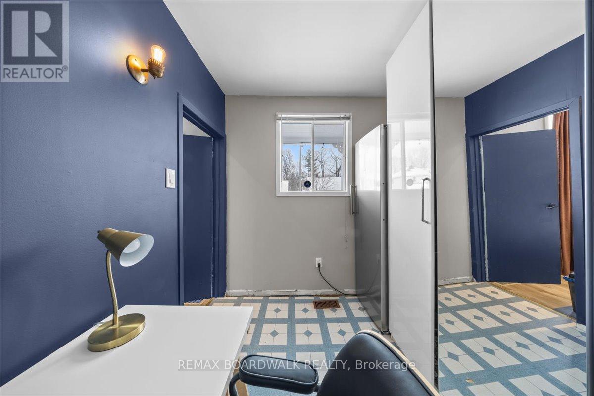 2691 Priscilla Street, Ottawa, Ontario  K2B 7E1 - Photo 17 - X12913094