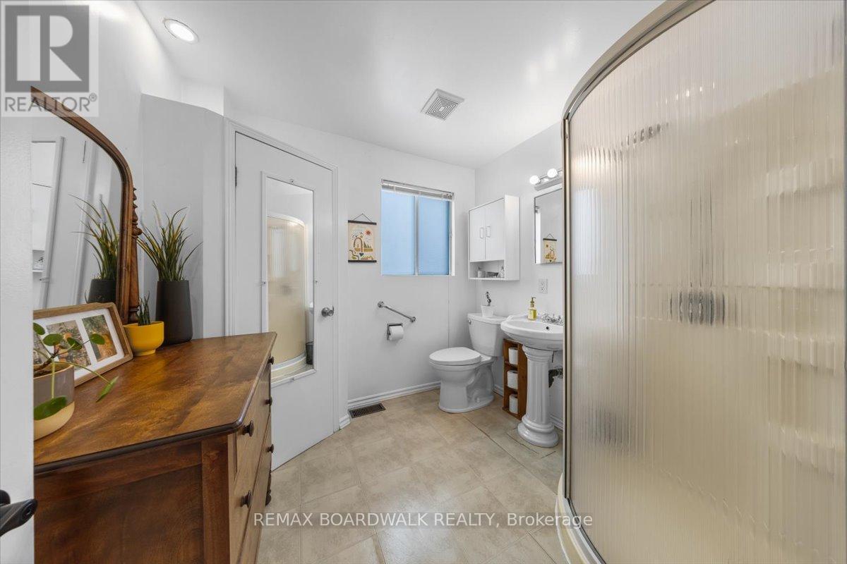 2691 Priscilla Street, Ottawa, Ontario  K2B 7E1 - Photo 19 - X12913094