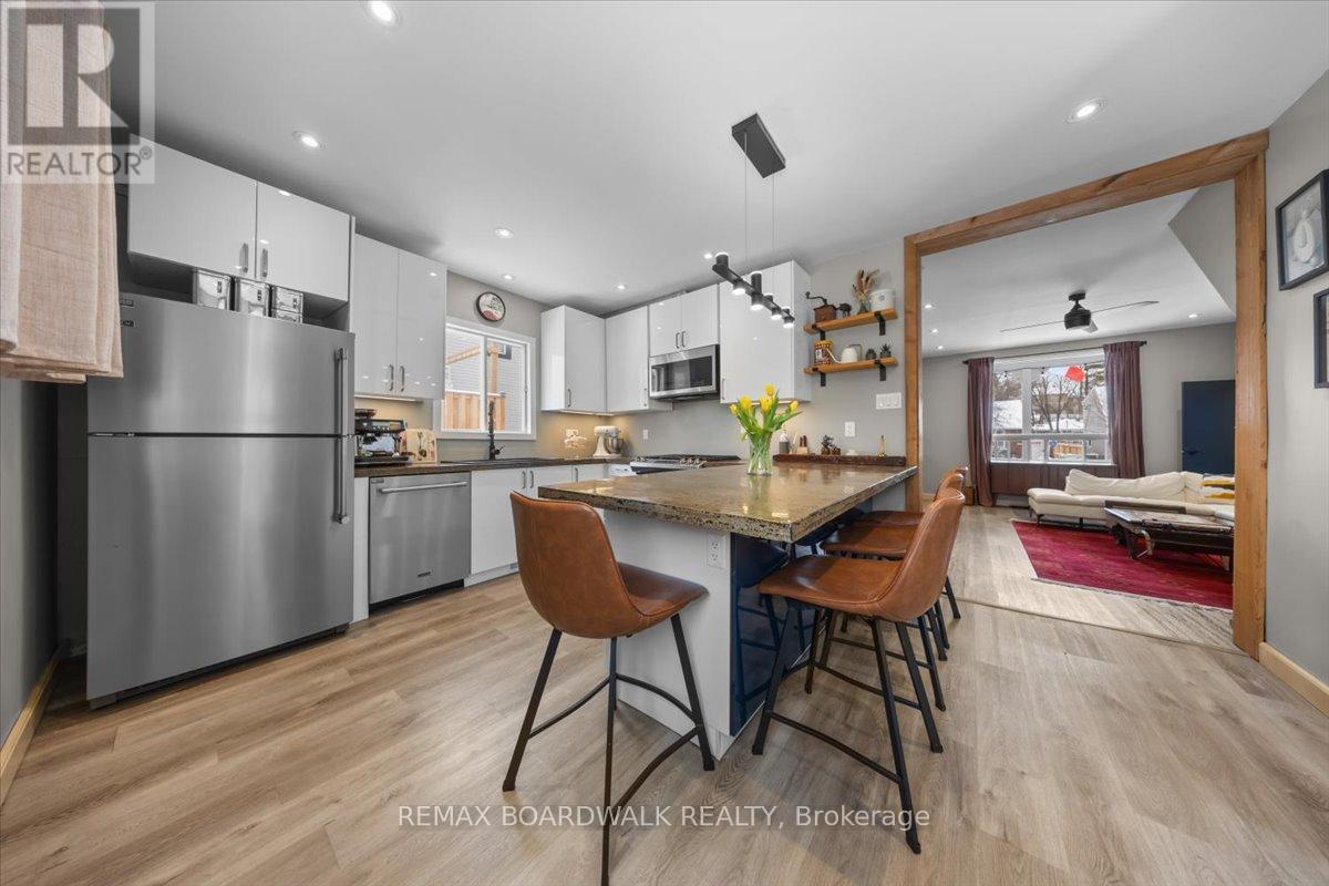 2691 Priscilla Street, Ottawa, Ontario  K2B 7E1 - Photo 5 - X12913094