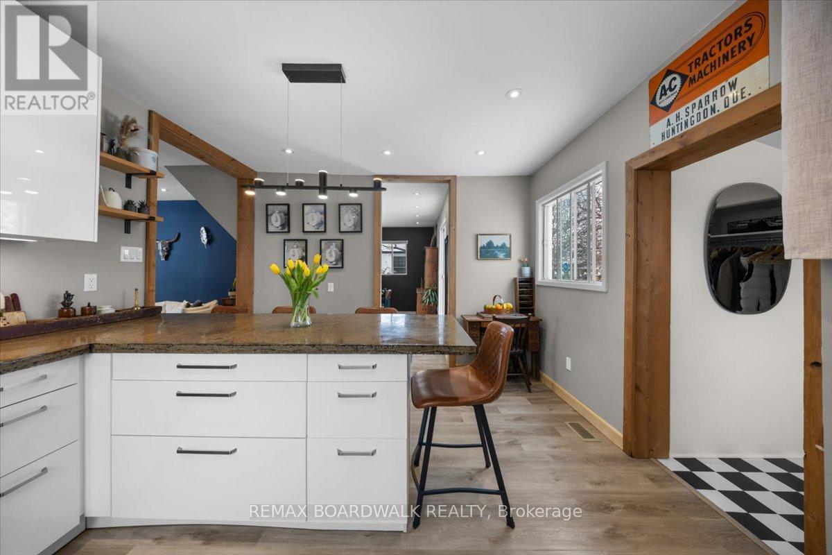 2691 Priscilla Street, Ottawa, Ontario  K2B 7E1 - Photo 9 - X12913094