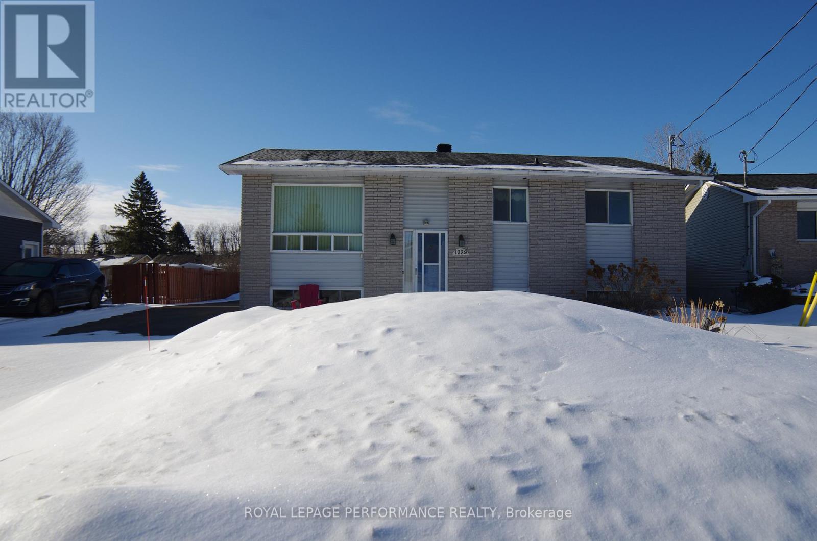 1229 Campeau Crescent, Clarence-Rockland, Ontario  K4K 1B6 - Photo 1 - X12913176