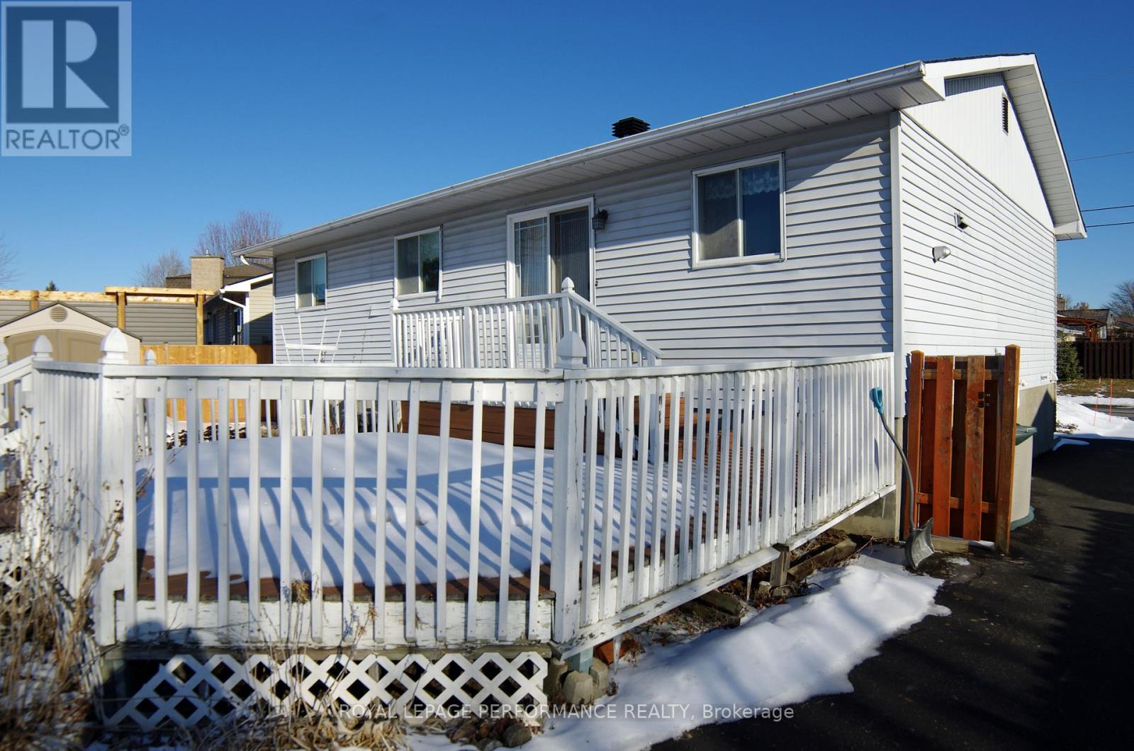 1229 Campeau Crescent, Clarence-Rockland, Ontario  K4K 1B6 - Photo 4 - X12913176