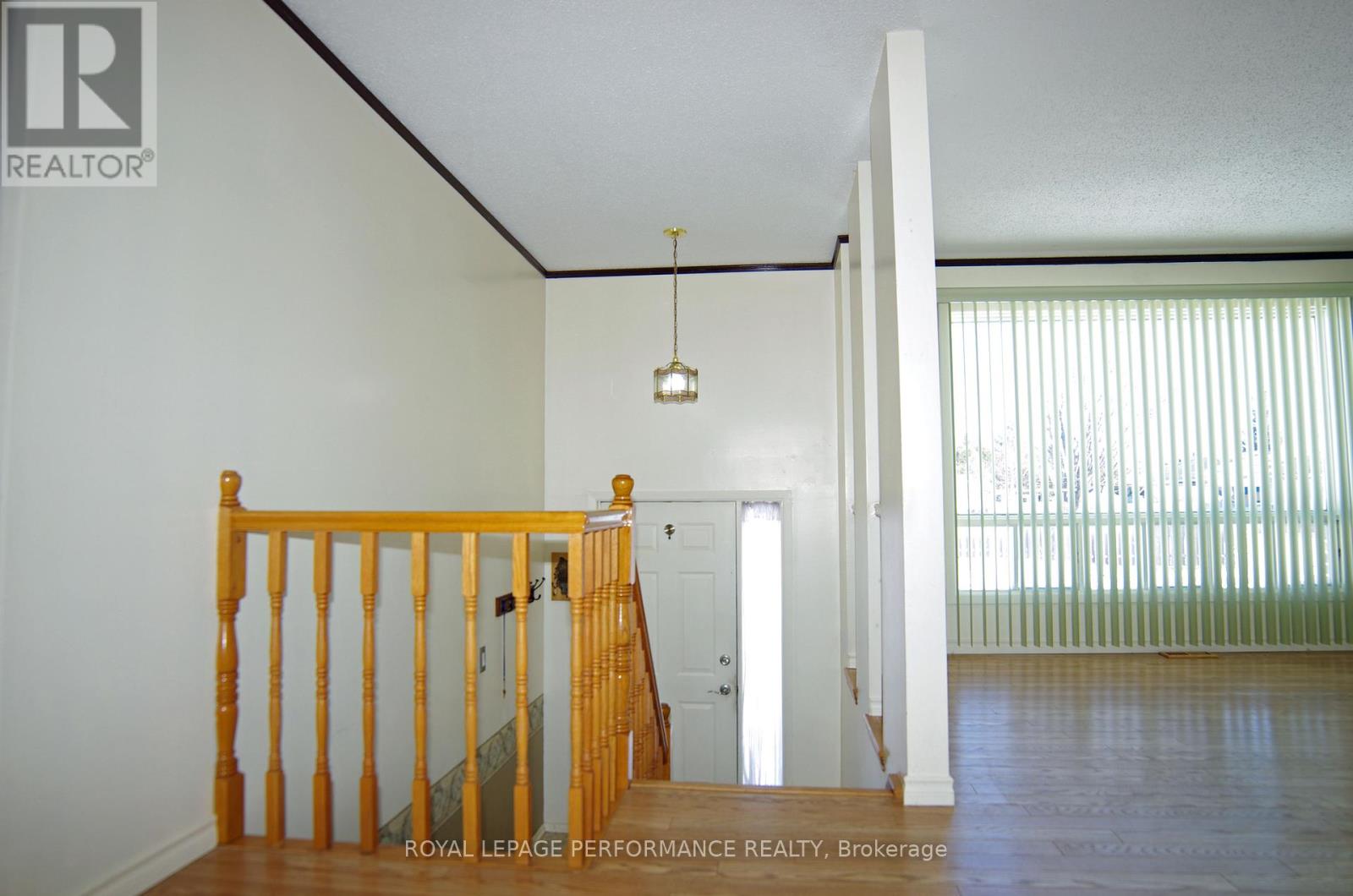 1229 Campeau Crescent, Clarence-Rockland, Ontario  K4K 1B6 - Photo 9 - X12913176