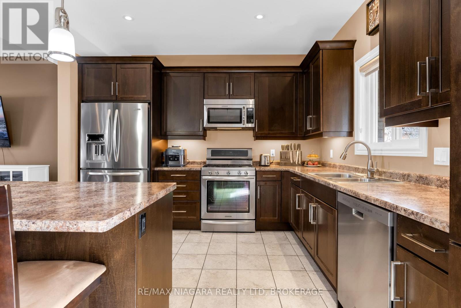 4750 Baldwin Avenue, Niagara Falls, Ontario  L2H 0J5 - Photo 8 - X12913140