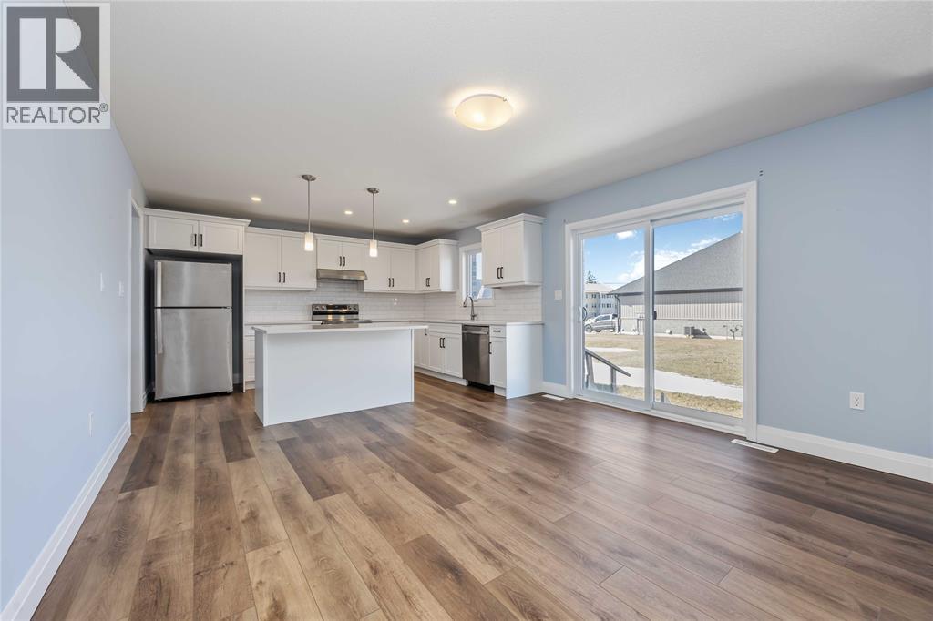 655 Ketter Way, Plympton-Wyoming, Ontario  N0N 1T0 - Photo 10 - 26006023