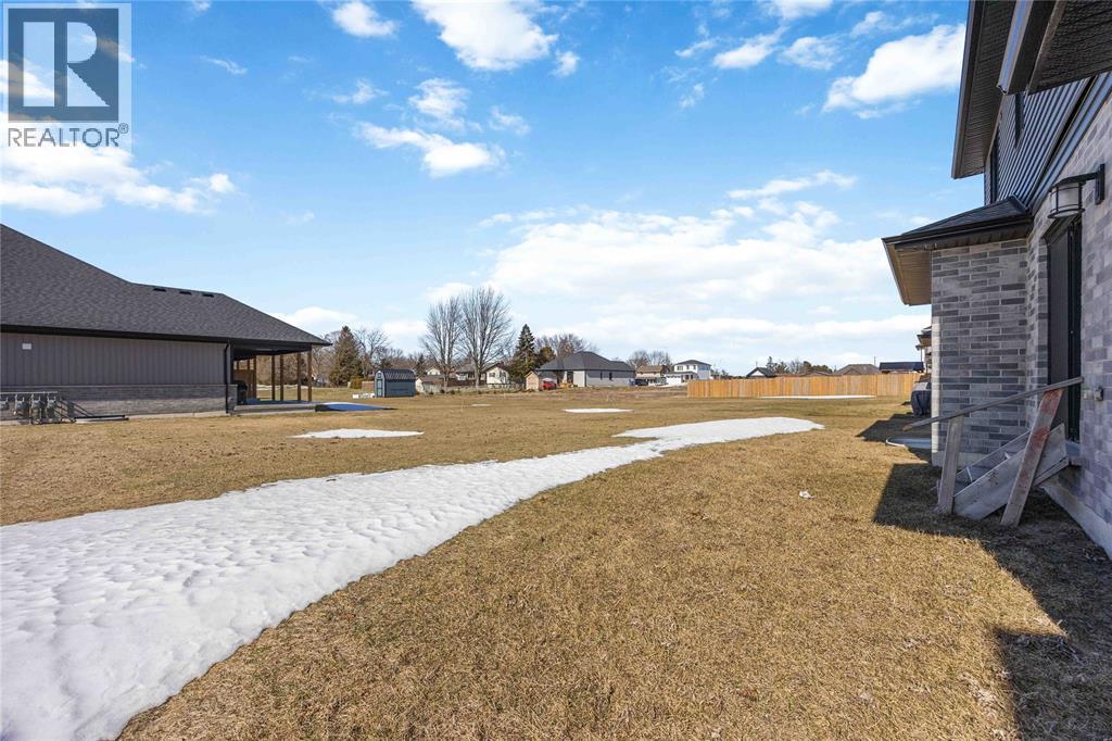 655 Ketter Way, Plympton-Wyoming, Ontario  N0N 1T0 - Photo 33 - 26006023